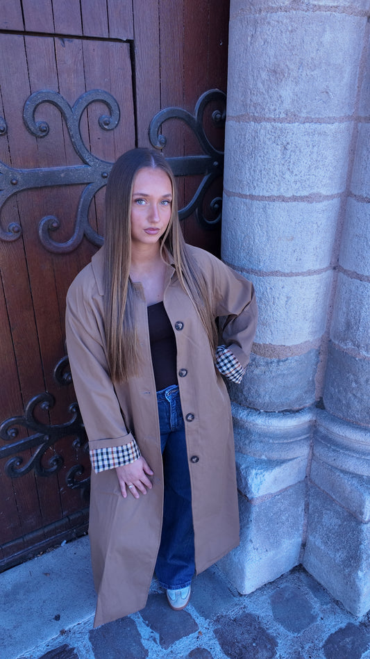 Long trench camel